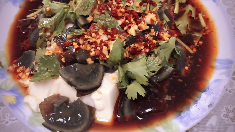 皮蛋豆腐