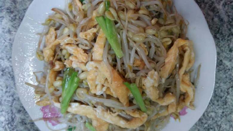 豆芽炒肉丝(自制绿豆芽),第三次炒制