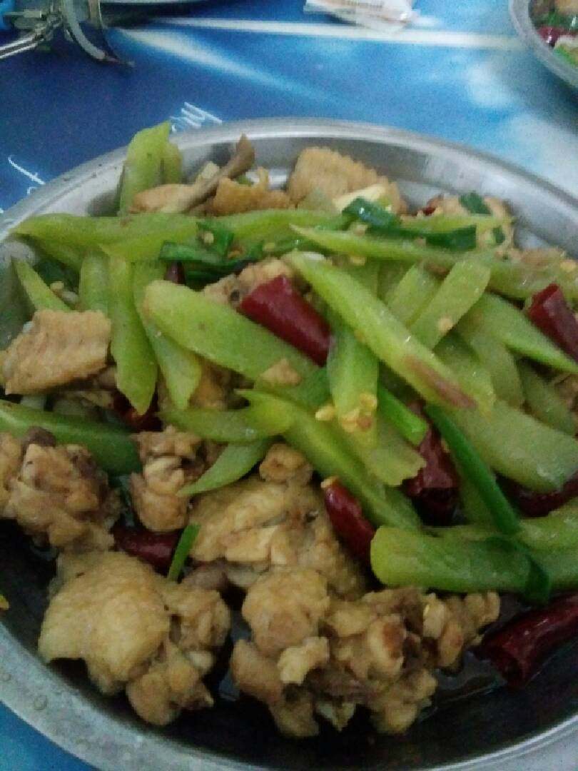 窝笋炒鸡翅