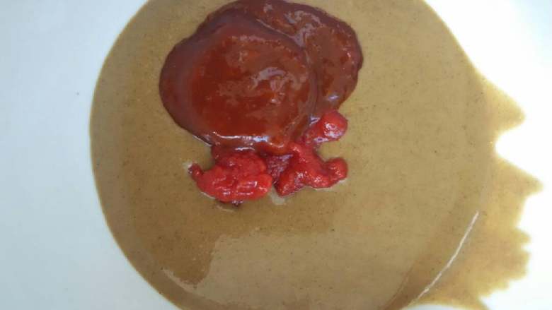 西红柿鸡蛋面,辣酱芝麻酱番茄酱混合