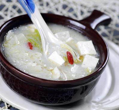 白菜豆腐奶白汤