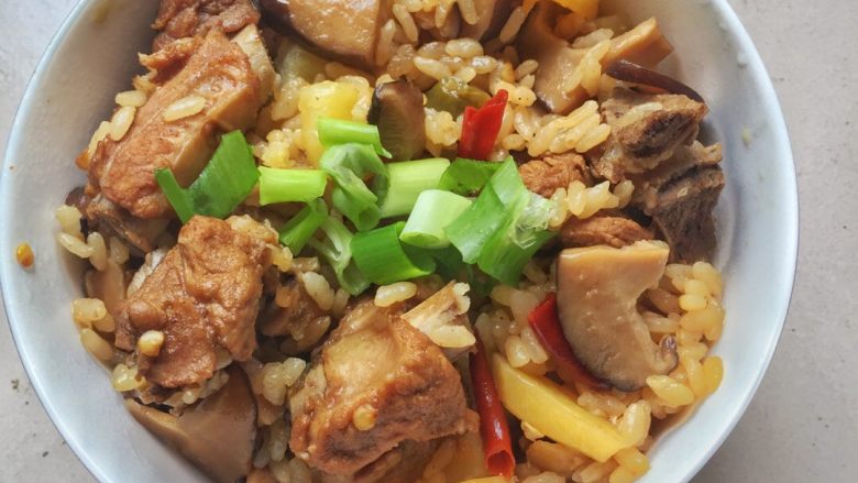 排骨焖饭