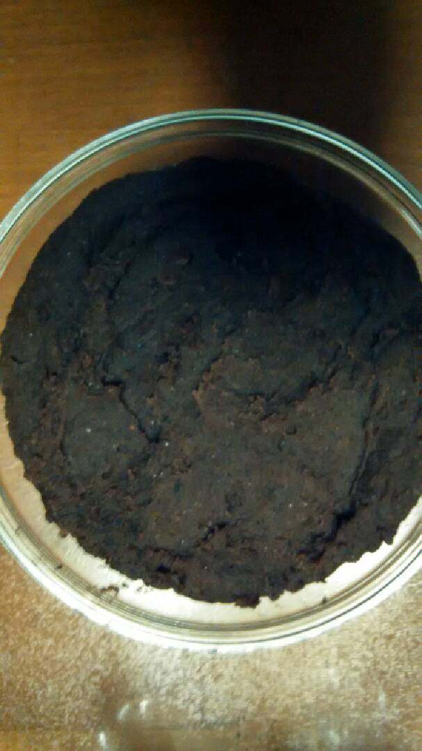 自制#红豆沙馅#,出锅,用保鲜盒装好红豆沙馅,放冷后放氷箱,随用随取。