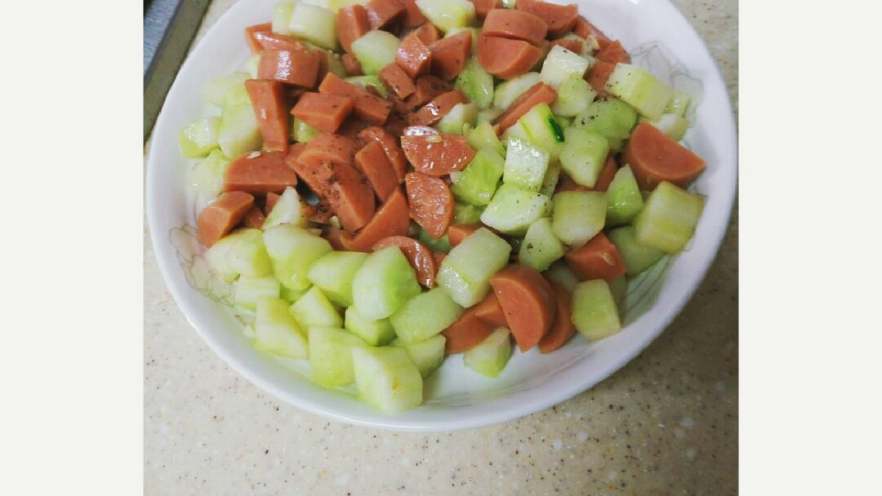黄瓜炒火腿