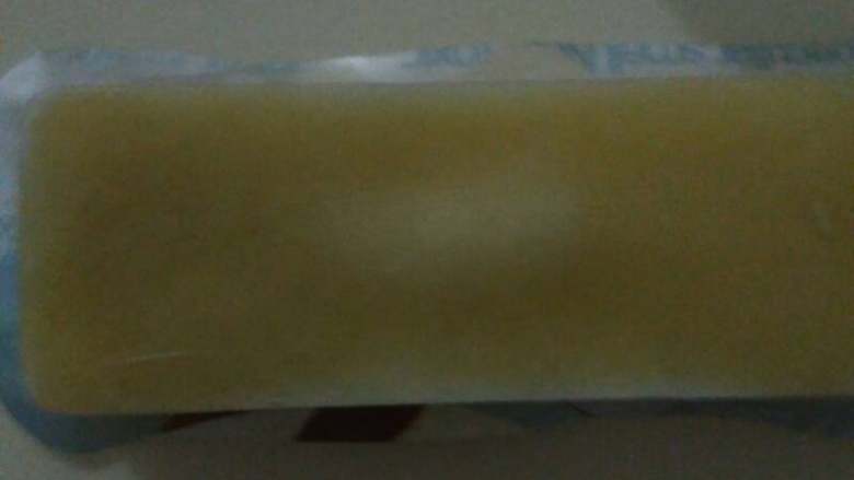 小冰棍,放到冰箱冷藏，大约0下1-5度就可以，冷藏最多一晚上，最少3小时，就可以吃啦。