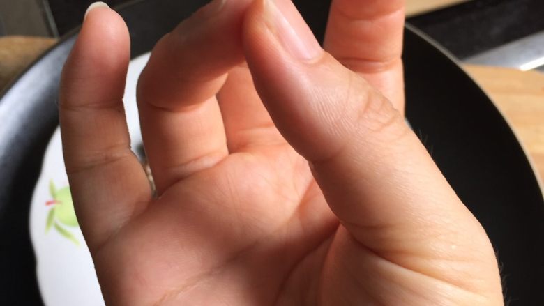 香香黑胡椒牛肉粒,7分熟!好吧,勉强吃下!