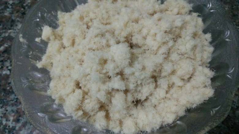 婴儿辅食-鸡肉松,啦啦啦!成品图,以后宝宝吃面喝粥的时候都可以加入适量的肉松哟!营养又放心哟!