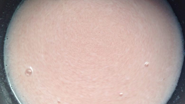 葡萄牛奶布丁,混合均匀，关火放凉。