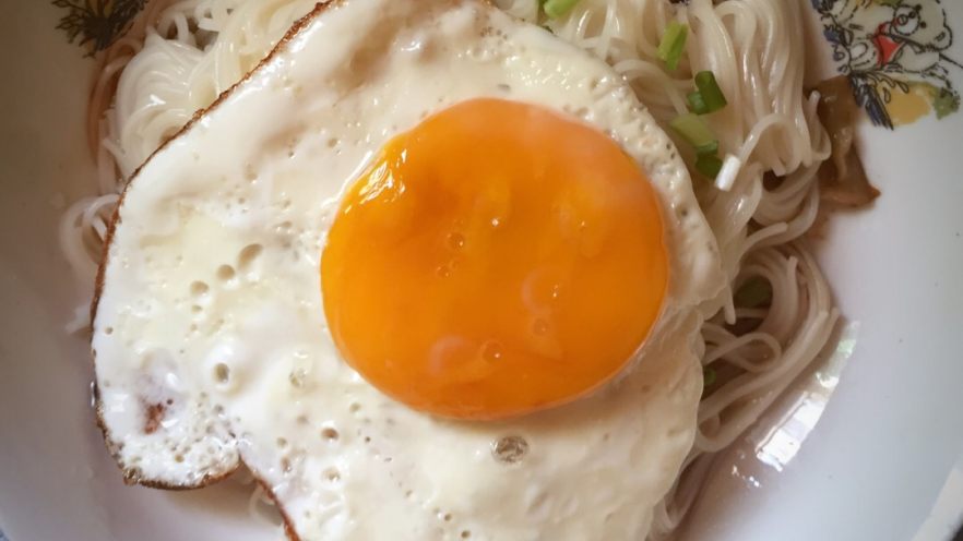 一颗蛋油泼拌面