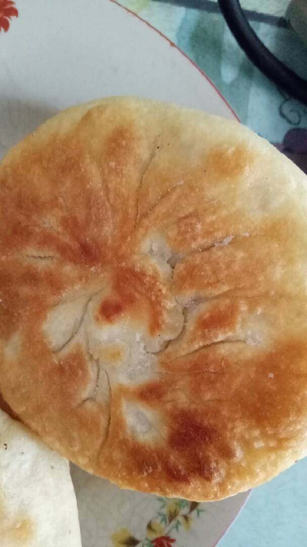 萝卜鸡蛋虾皮菜盒子