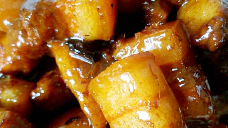 红烧肉,入口既化，老少皆宜，肥而不腻的红烧肉出锅喽！