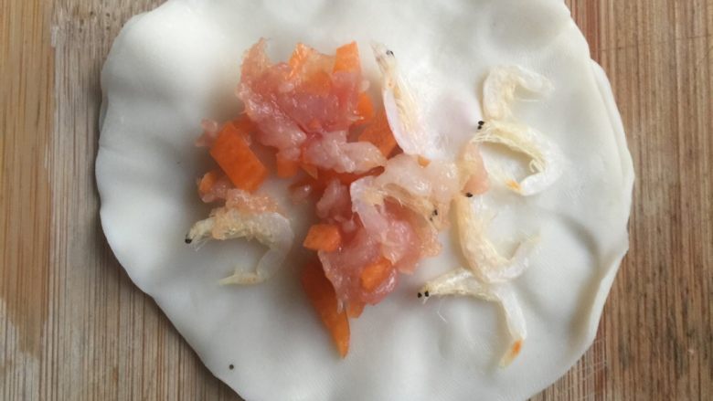 水饺皮煎饼,如图