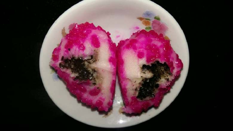 杨梅稞(家乡美食),咬一口外面糯,里面香甜。