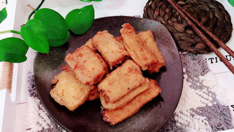 椒香鱼块,当零食吃都可以吃一盘哟!超级好看!