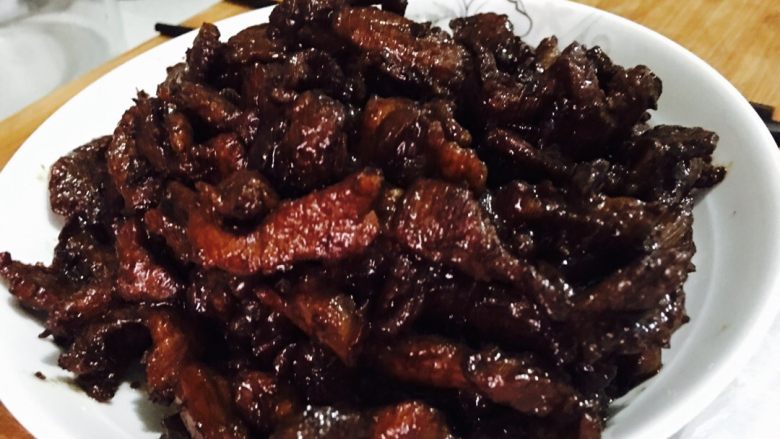 干煸麻辣牛肉丝,酱油,老抽,姜,蒜,腌制