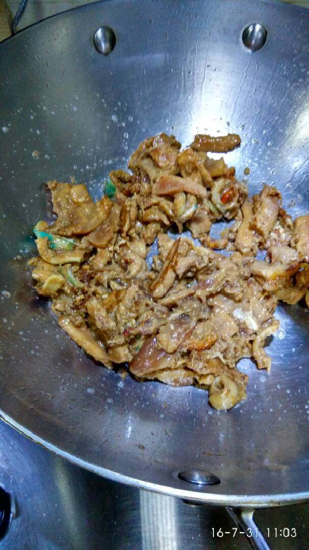 豆角焖面,直接到腌好的肉……炒白