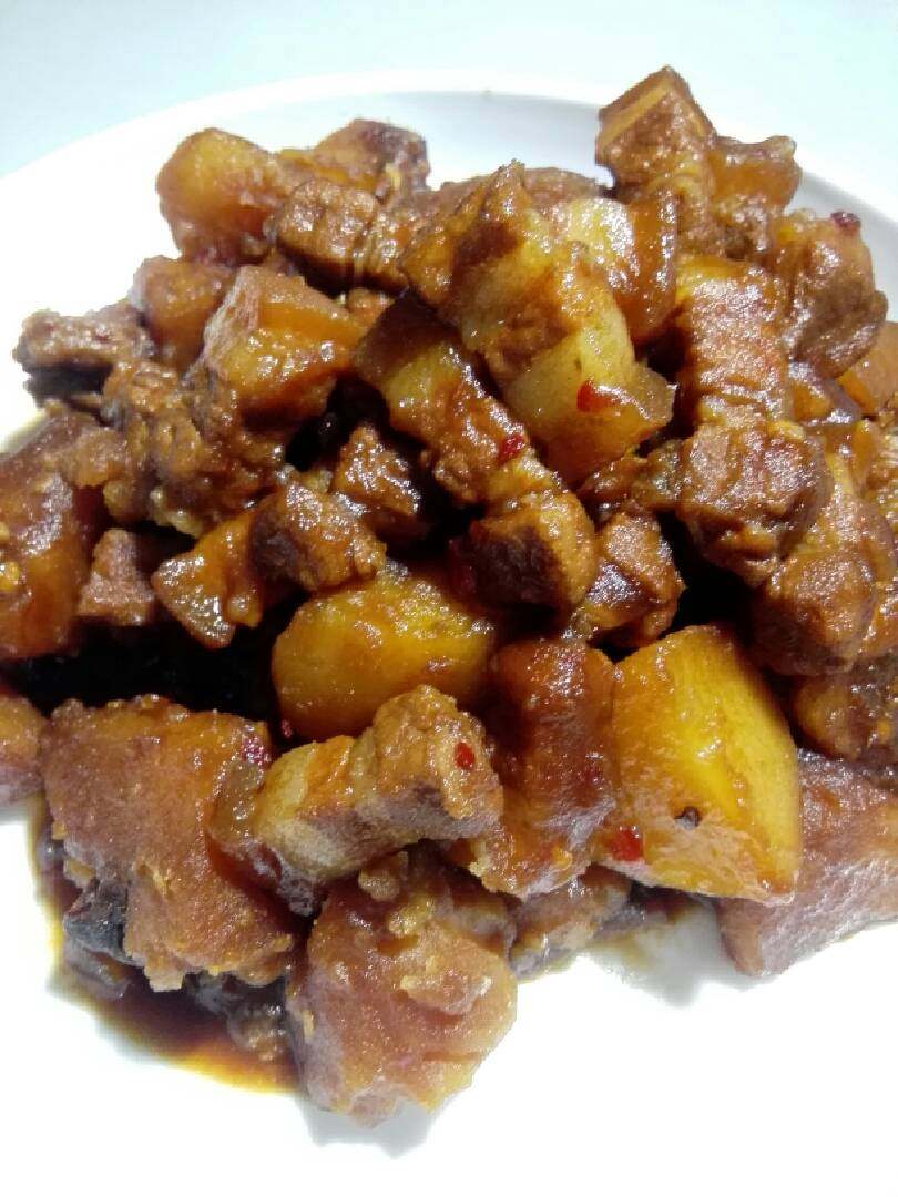 “红烧肉烧土豆”绅士私房菜