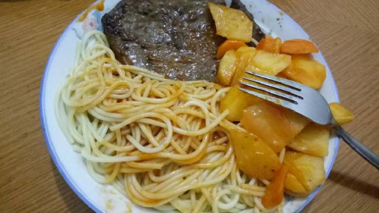 自制牛排土豆意面