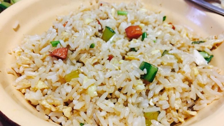 「吃货久久」做一碗颗颗分明好看美味的蛋炒饭
