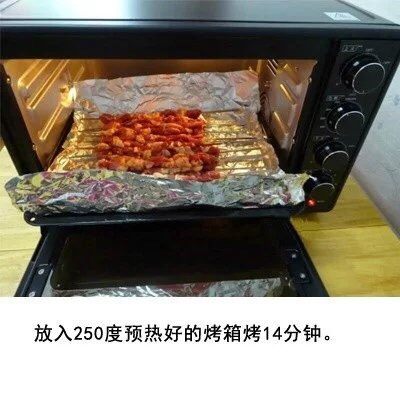 羊肉串,烤炉250度、然后放进去烤～