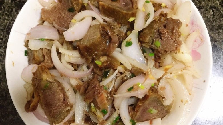 洋葱炒牛肉