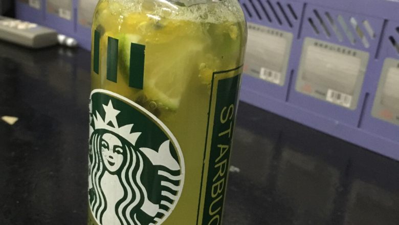 百香果柠檬水,摇一摇即可，简单好喝