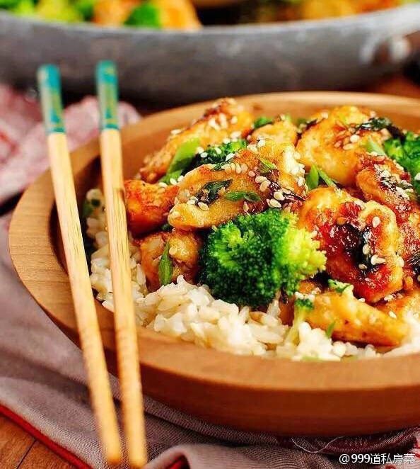 芝麻鸡炒西兰花