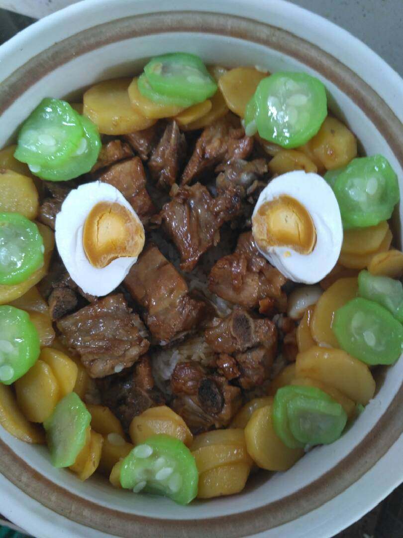 砂锅排骨饭