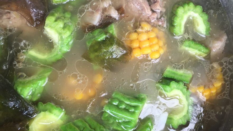 苦瓜排骨汤
