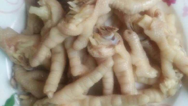 酱汁鸡爪。,煮好后，如图