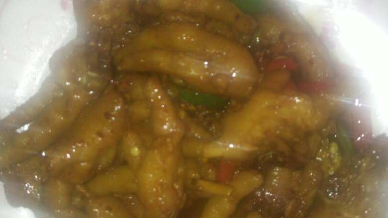 酱汁鸡爪。,大火收汁。