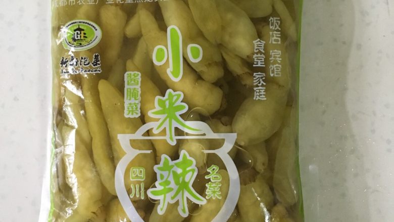 泡椒凤爪,准备一包泡好的小米辣，不够可买两包