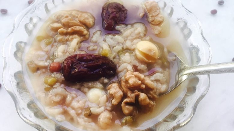 糙米杂粮粥,一碗营养丰富的<a style='color:red;display:inline-block;' href='/shicai/ 497'>糙米</a>杂粮粥出锅啦