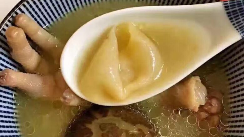 黄花筒鱼胶花菇脚汤