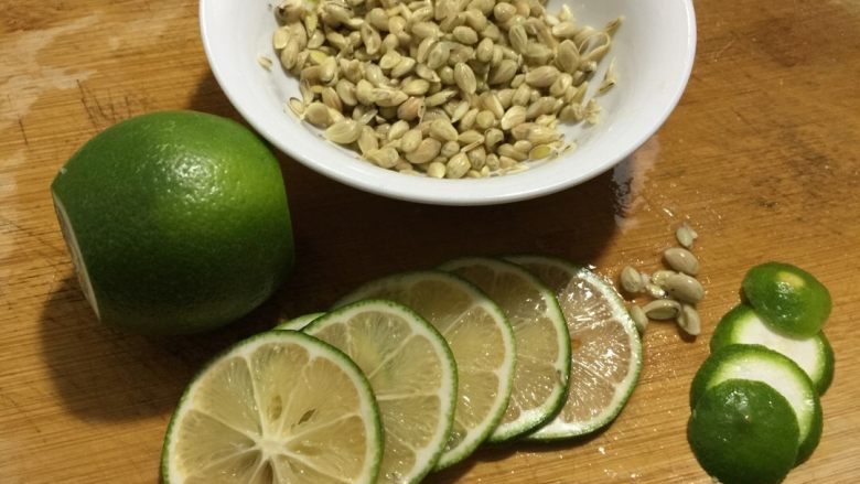 柠檬蜜,去籽，喜欢那种苦涩味道的人可以不用去