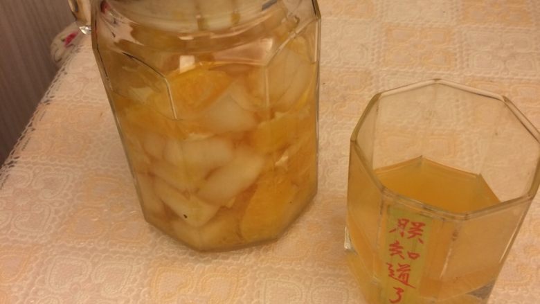 果茶,把<a style='color:red;display:inline-block;' href='/shicai/ 3719'>茶</a>水到入水果中