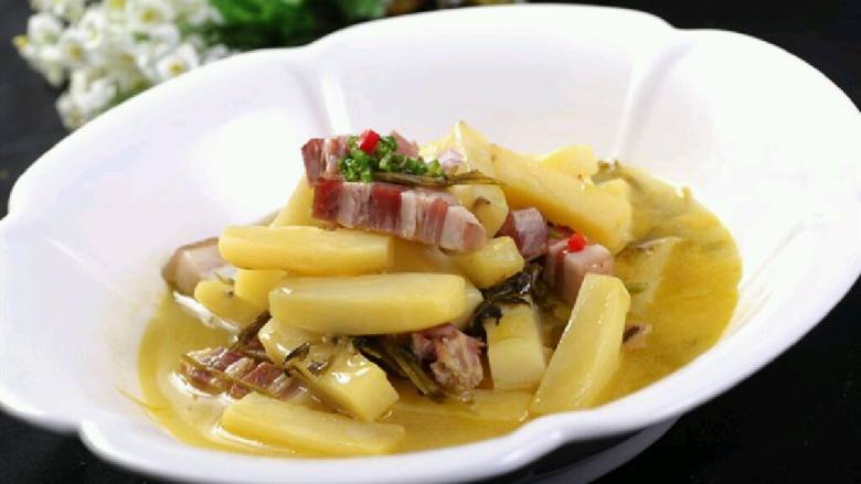 土豆烩咸肉