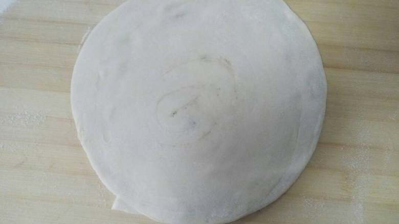 椒盐油饼（胡吃版）,这回的擀圆还是要追求一些的