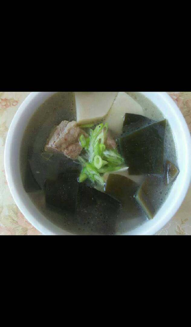 海带头冬笋排骨汤