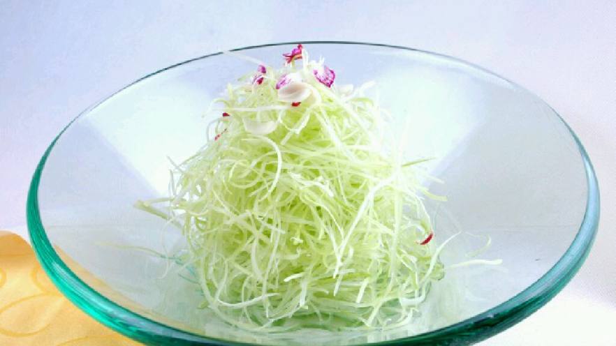 生拌西芹絲（超簡單）