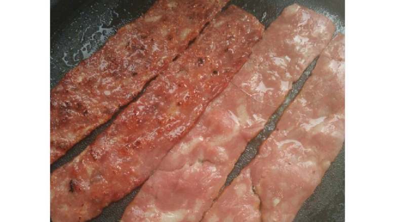 照烧培根卷,煎培根