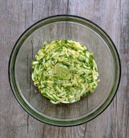 葫芦饼,用细纱布挤出汤汁