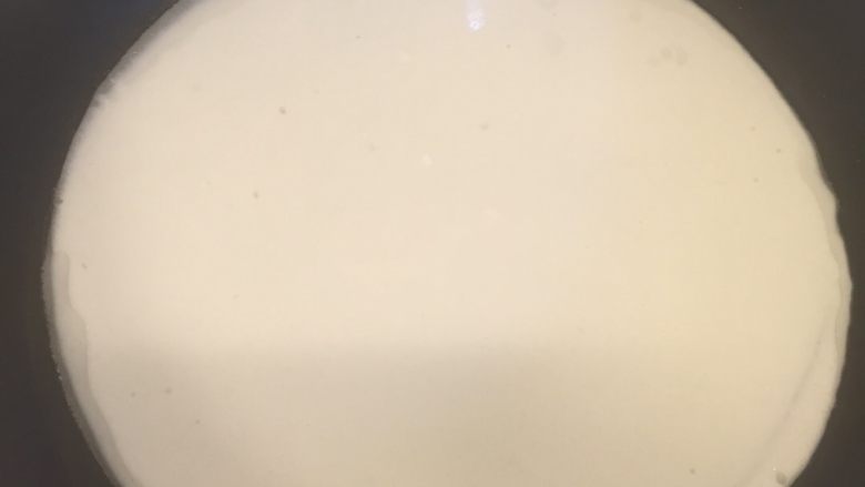蛋面—青田特色,煎熟,翻面煎下就倒出