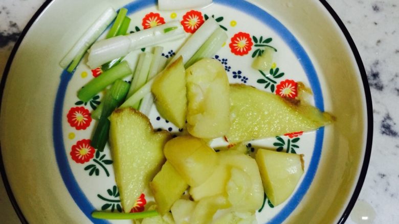 可乐全翅
冬瓜海带一米鸡汤,准备姜葱蒜