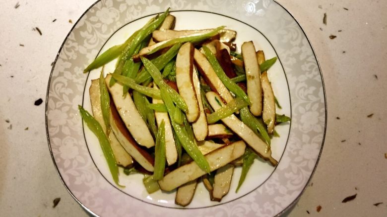 芹菜炒豆干