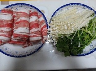 孜然羊肉菜卷,材料图。