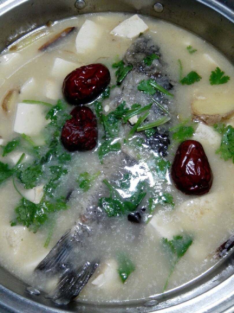 “鲫鱼炖豆腐”绅士私房菜