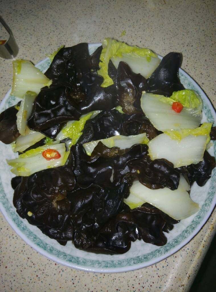 酸辣白菜炒木耳