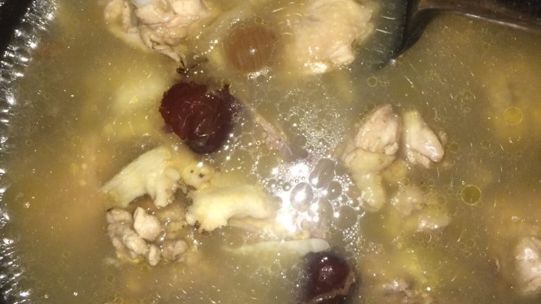 炖,土鸡,汤成白色,料煲烂,就起锅