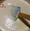 香橙慕斯蛋糕——轻轻松松做出软滑香浓,清新可口的蛋糕,搅拌均匀成慕斯馅;
